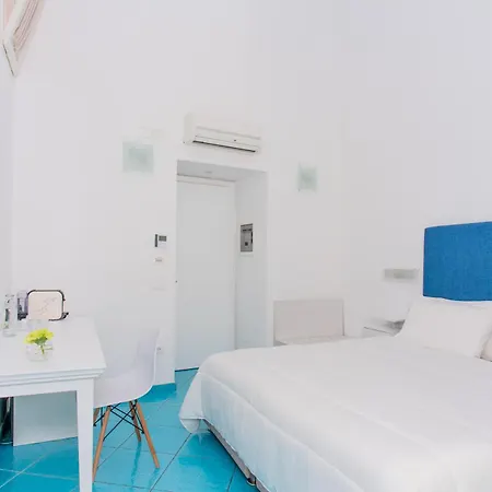 Konukevi Palazzo Gargiulo Luxury &