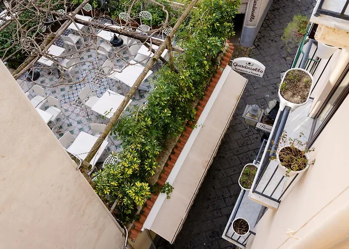 Palazzo Gargiulo Luxury & בית הארחה