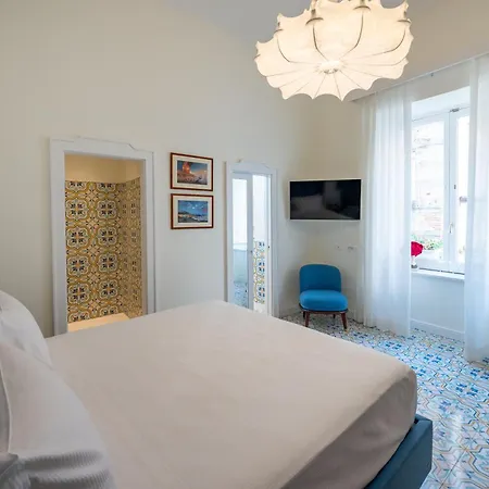 ゲストハウス Palazzo Gargiulo Luxury & 4*