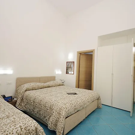 Vendégház Palazzo Gargiulo Luxury & 4*