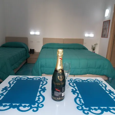 Palazzo Gargiulo Luxury & ゲストハウス 2*